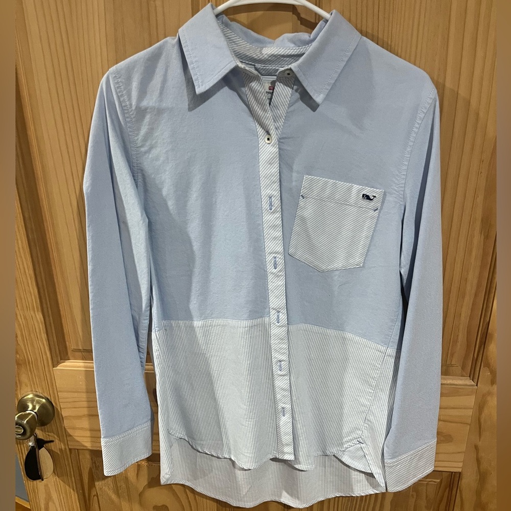 Vineyard Vines Women's Blue Striped Button-Down Shirt